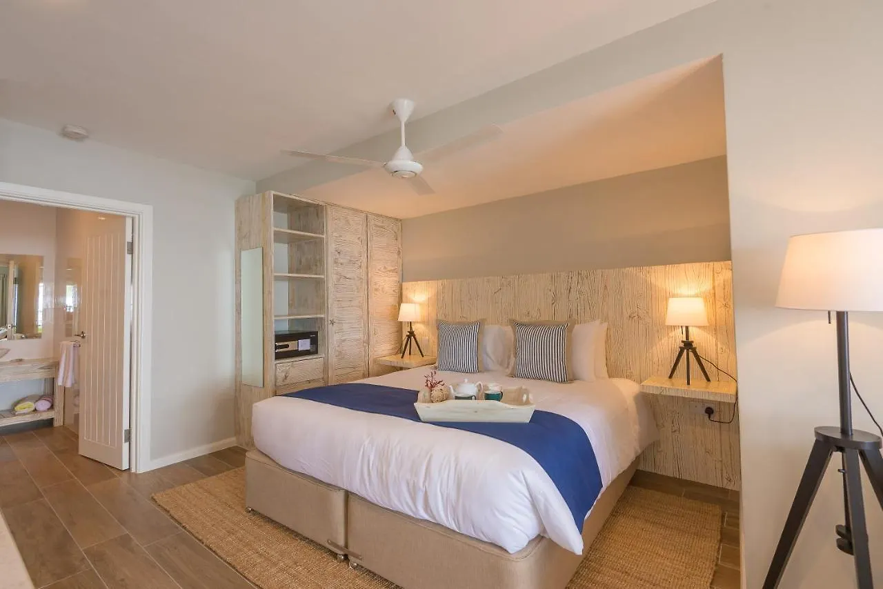 Le Nautique Beachfront Apartments Anse Royale 0*,