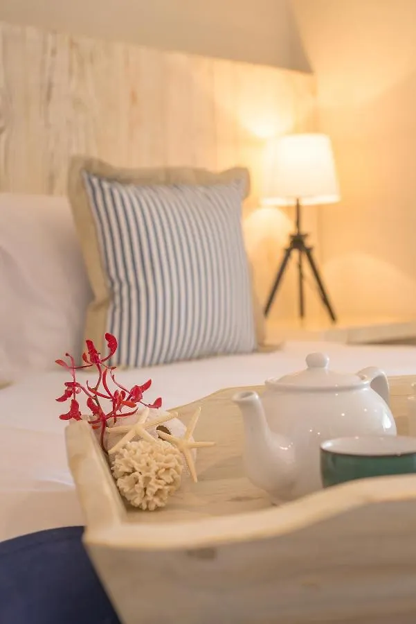 Le Nautique Beachfront Apartments Anse Royale 0*,